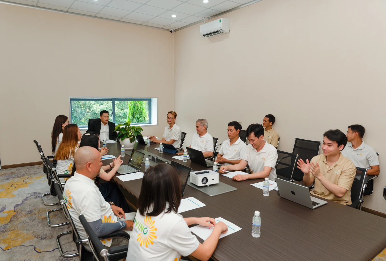 Không gian trao đổi nhóm trong bộ ảnh